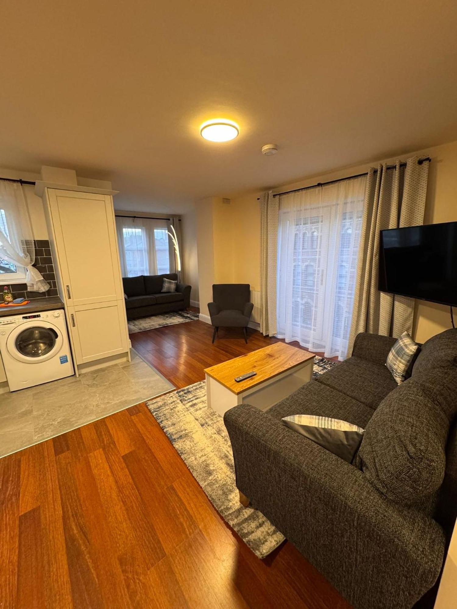 Washington Street Apartment Корк Экстерьер фото